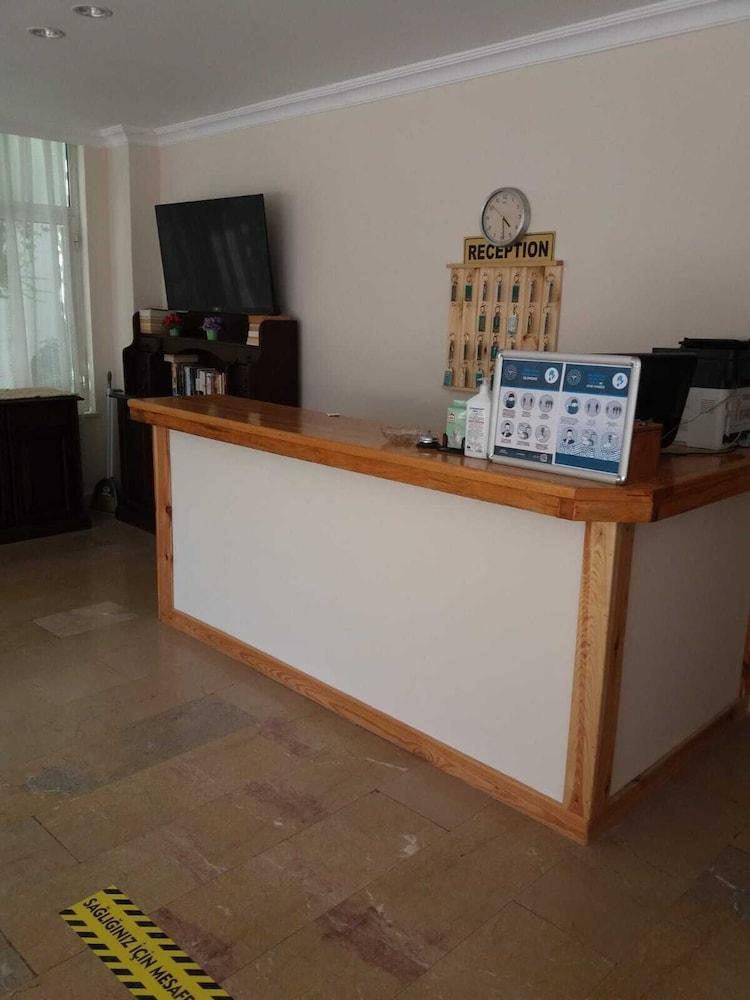 מרמריס Unver Hotel מראה חיצוני תמונה