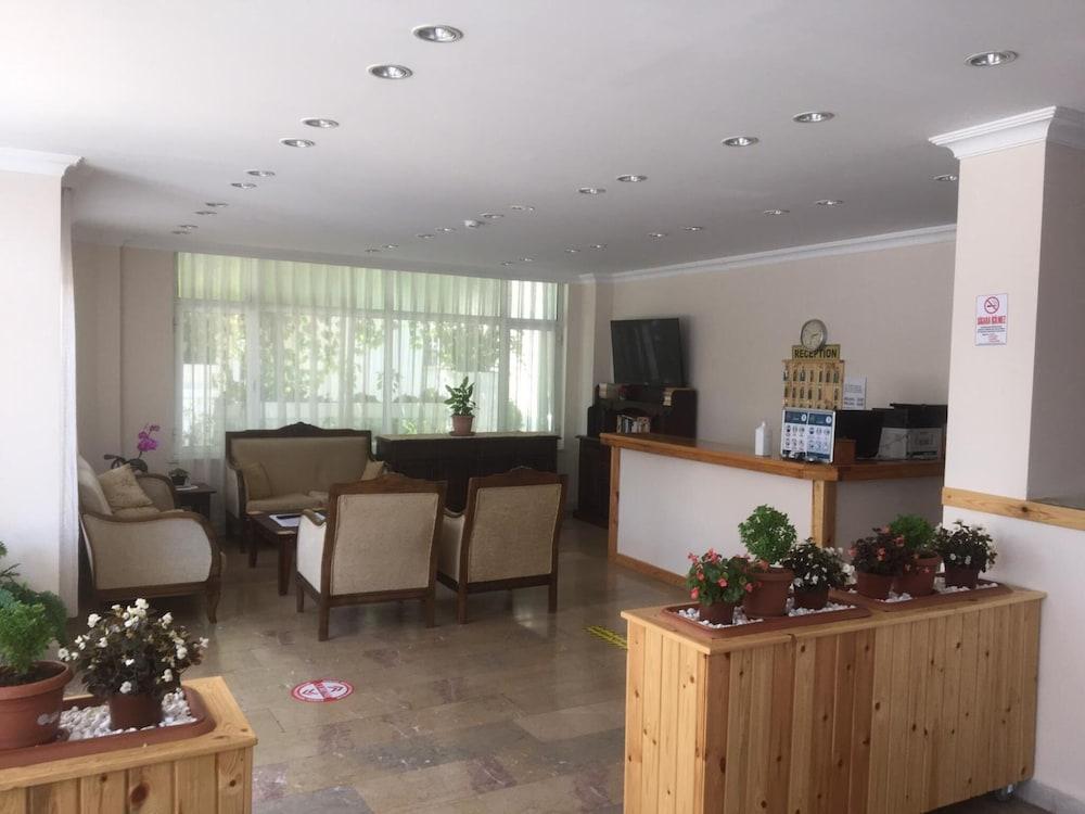 מרמריס Unver Hotel מראה חיצוני תמונה