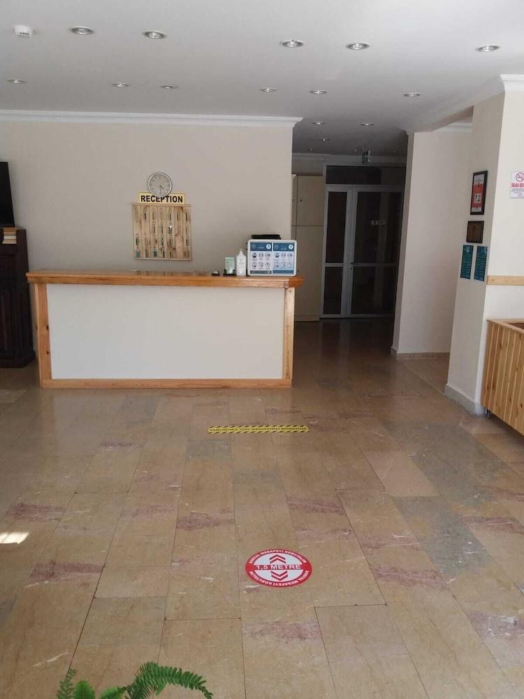 מרמריס Unver Hotel מראה חיצוני תמונה