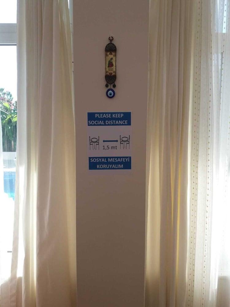 מרמריס Unver Hotel מראה חיצוני תמונה