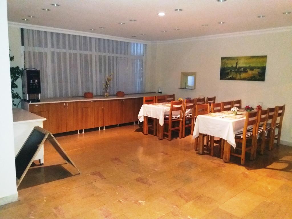 מרמריס Unver Hotel מראה חיצוני תמונה
