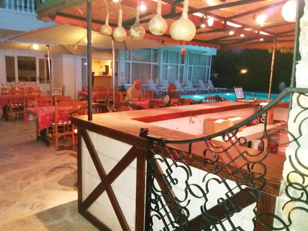 מרמריס Unver Hotel מראה חיצוני תמונה