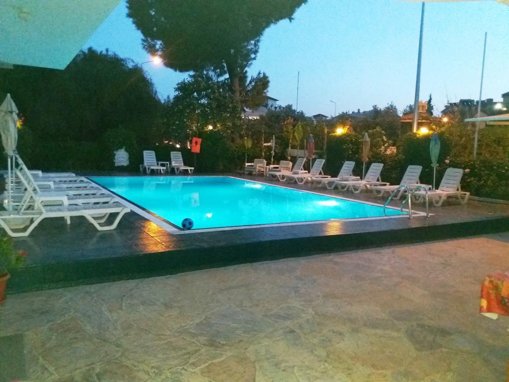 מרמריס Unver Hotel מראה חיצוני תמונה