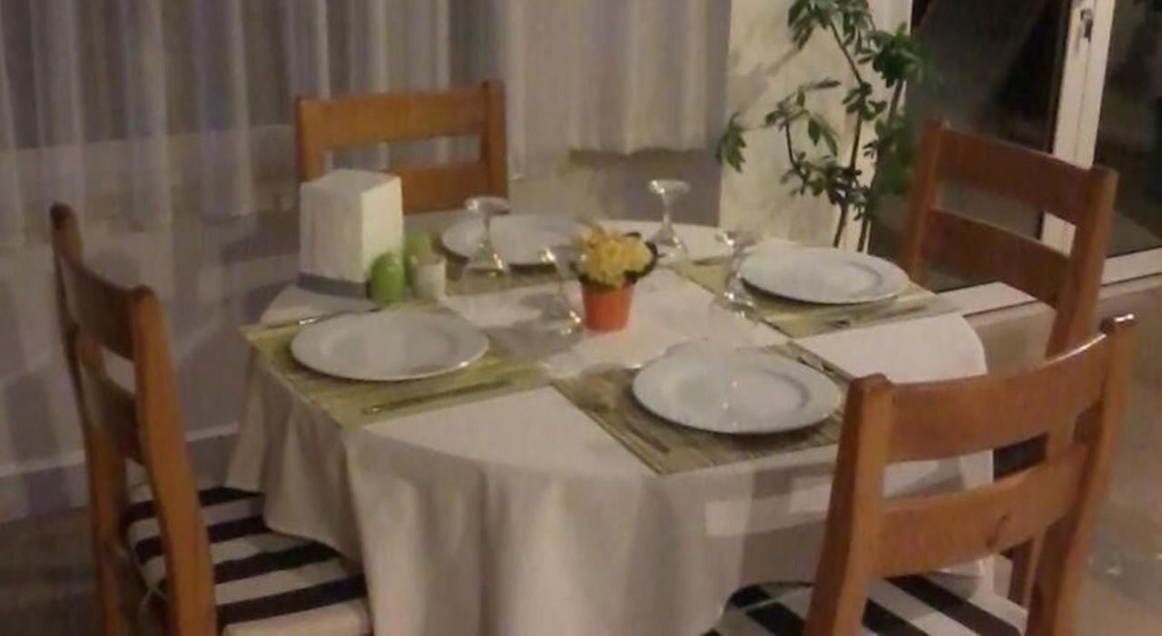 מרמריס Unver Hotel מראה חיצוני תמונה