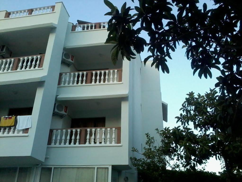מרמריס Unver Hotel מראה חיצוני תמונה