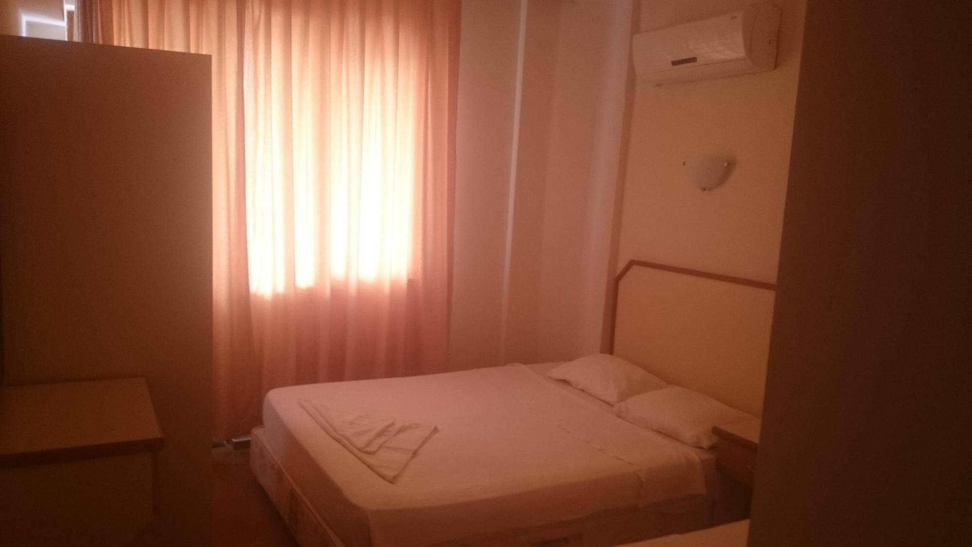 מרמריס Unver Hotel מראה חיצוני תמונה