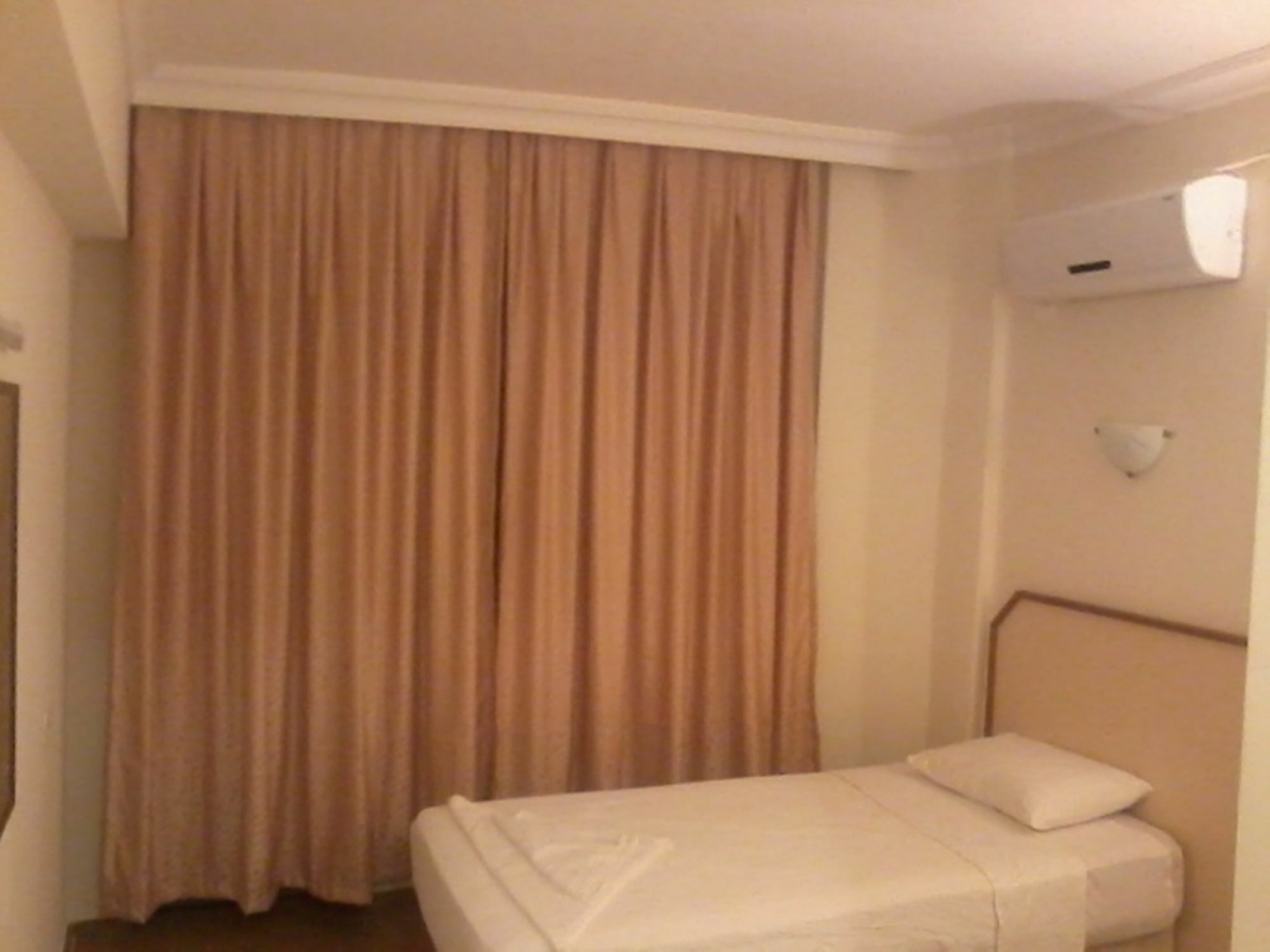 מרמריס Unver Hotel מראה חיצוני תמונה